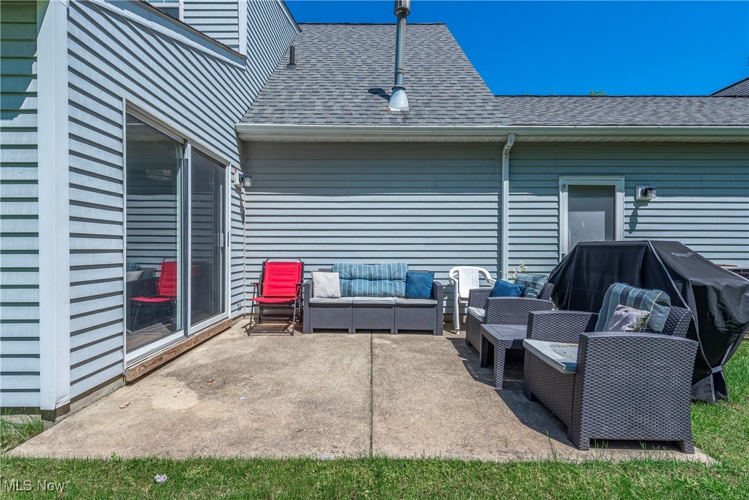 19329 Wheelers Lane, Strongsville, Ohio image 38