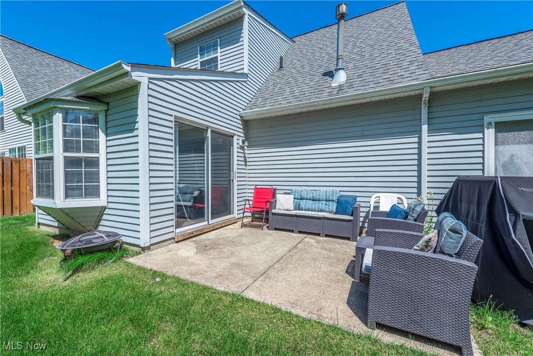 19329 Wheelers Lane, Strongsville, Ohio image 41