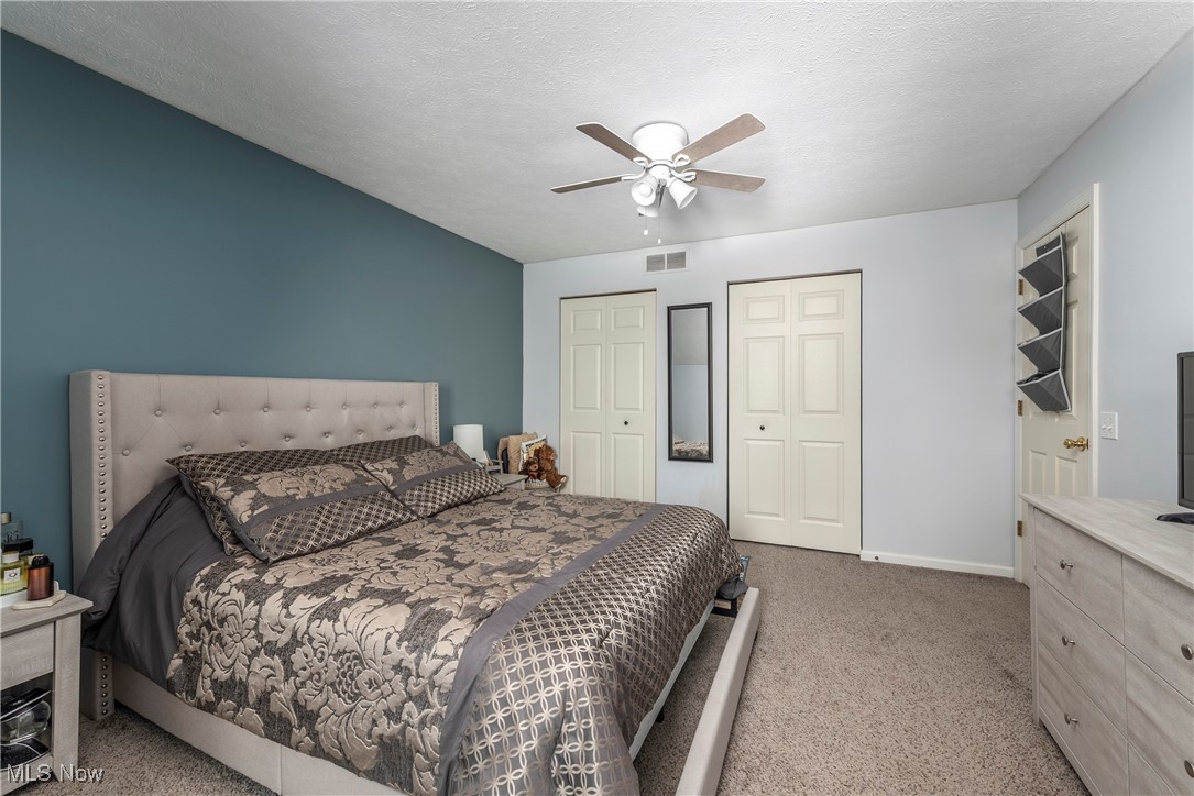 19329 Wheelers Lane, Strongsville, Ohio image 32