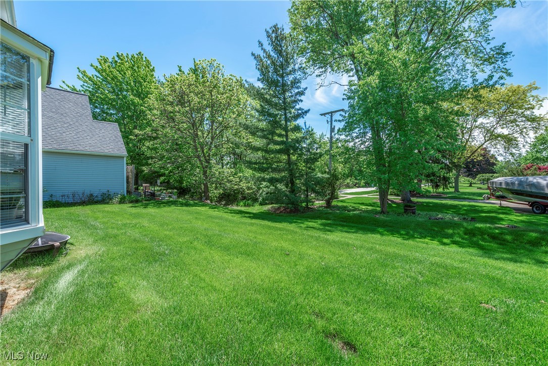 19329 Wheelers Lane, Strongsville, Ohio image 42