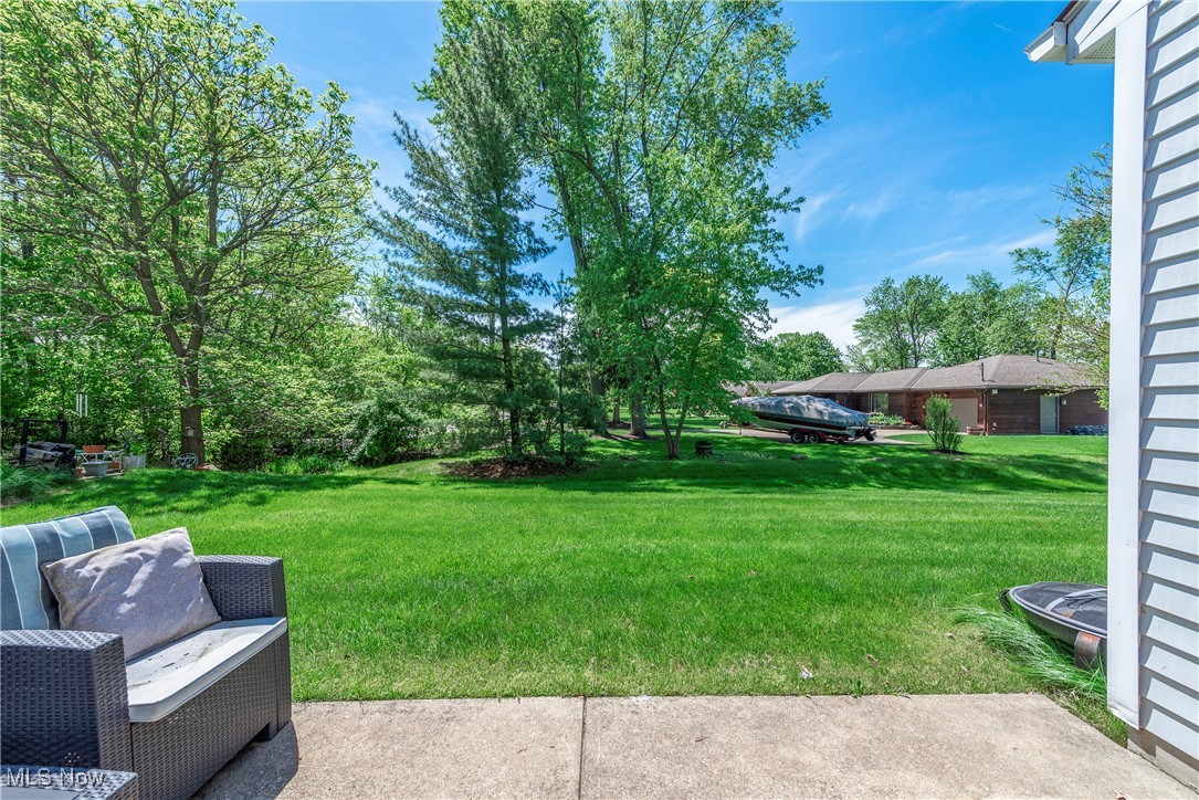 19329 Wheelers Lane, Strongsville, Ohio image 37