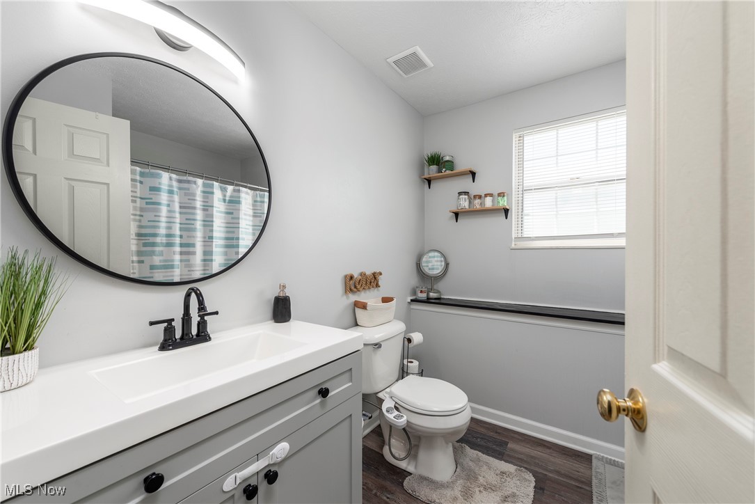 19329 Wheelers Lane, Strongsville, Ohio image 35