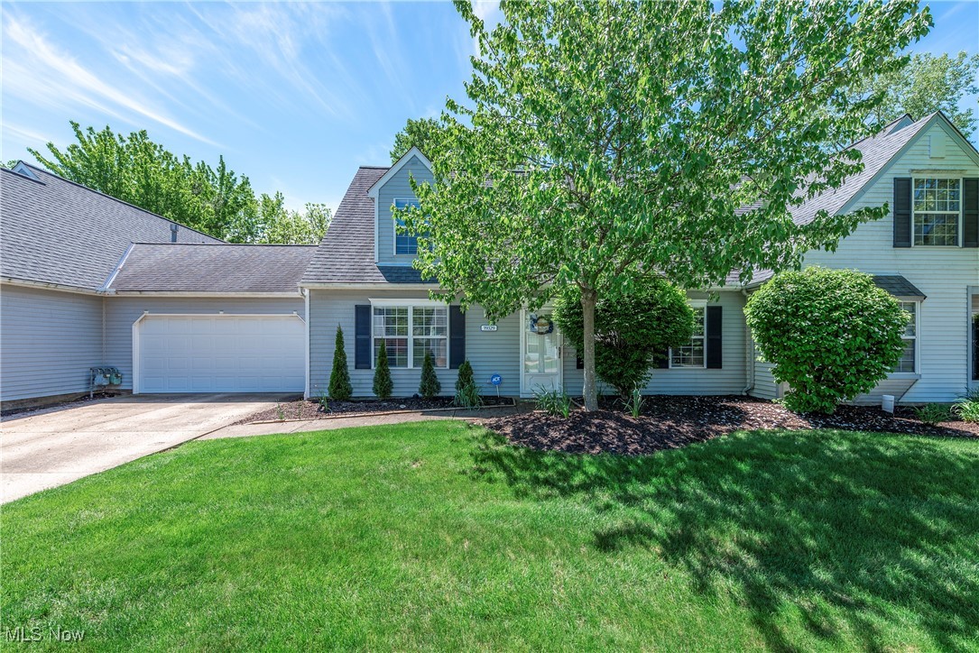 19329 Wheelers Lane, Strongsville, Ohio image 5