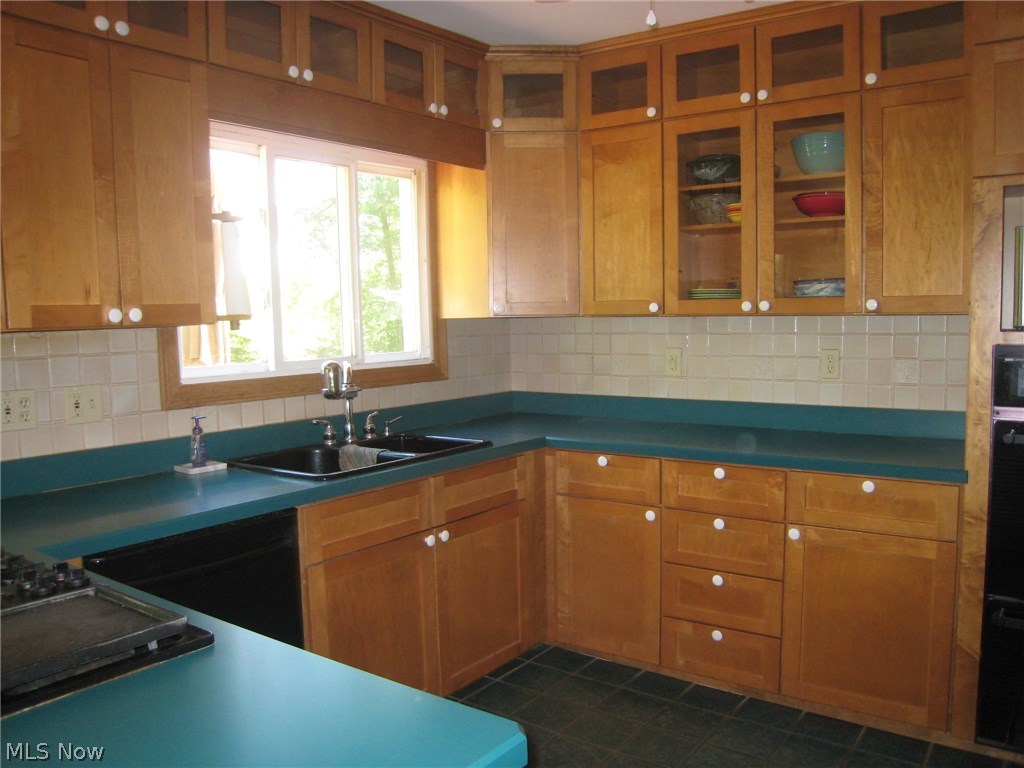 East/River - Residential
