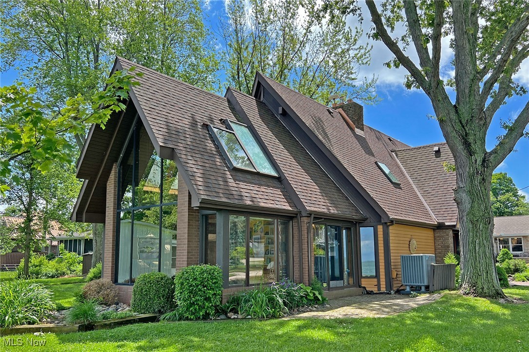 208 Johanna Lane, Kelleys Island, Ohio image 1
