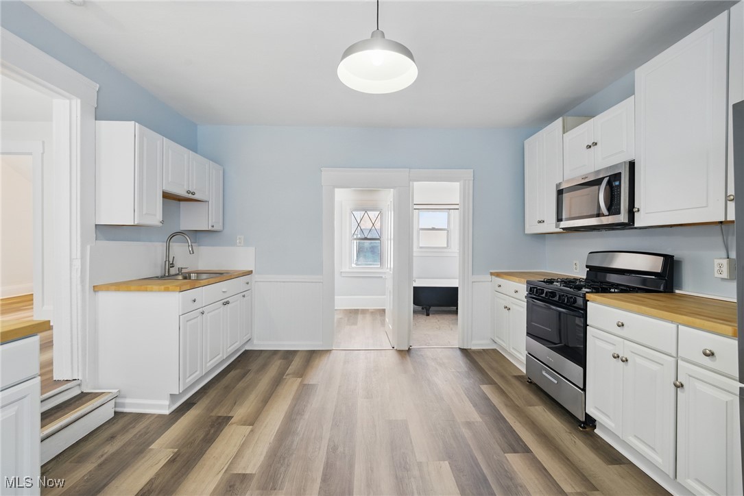 Cleveland, Ohio 44113, United States, 2 Bedrooms Bedrooms, ,1 BathroomBathrooms,Residential,Pending,116563