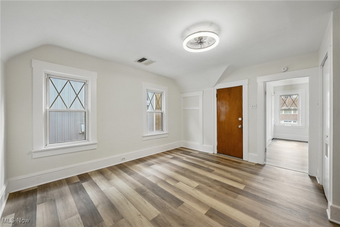 Cleveland, Ohio 44113, United States, 2 Bedrooms Bedrooms, ,1 BathroomBathrooms,Residential,Pending,116563