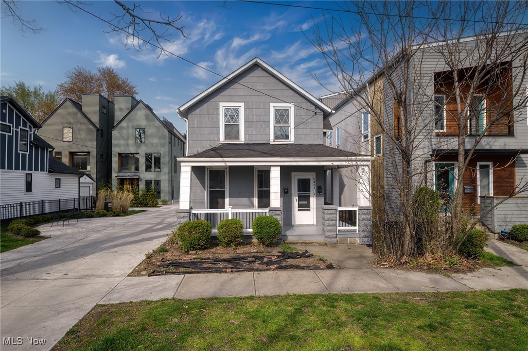 Cleveland, Ohio 44113, United States, 2 Bedrooms Bedrooms, ,1 BathroomBathrooms,Residential,Pending,116563
