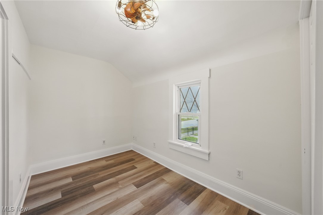 Cleveland, Ohio 44113, United States, 2 Bedrooms Bedrooms, ,1 BathroomBathrooms,Residential,Pending,116563