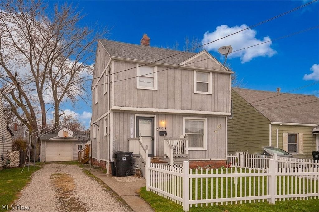 Photo of 12214 Bennington Avenue, Cleveland, OH 44135 (MLS # 5192217)