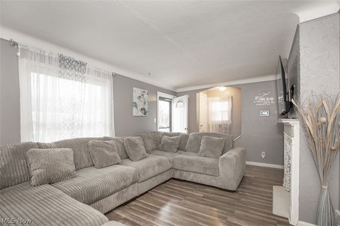 Tiny photo for 12214 Bennington Avenue, Cleveland, OH 44135 (MLS # 5192217)