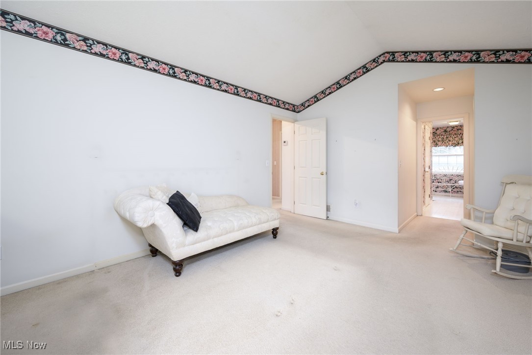 Woodbury Condo - Residential