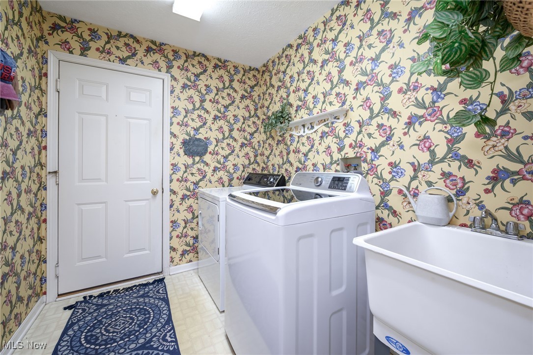 Woodbury Condo - Residential