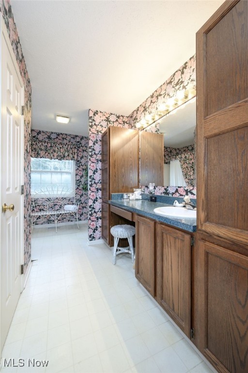 Woodbury Condo - Residential