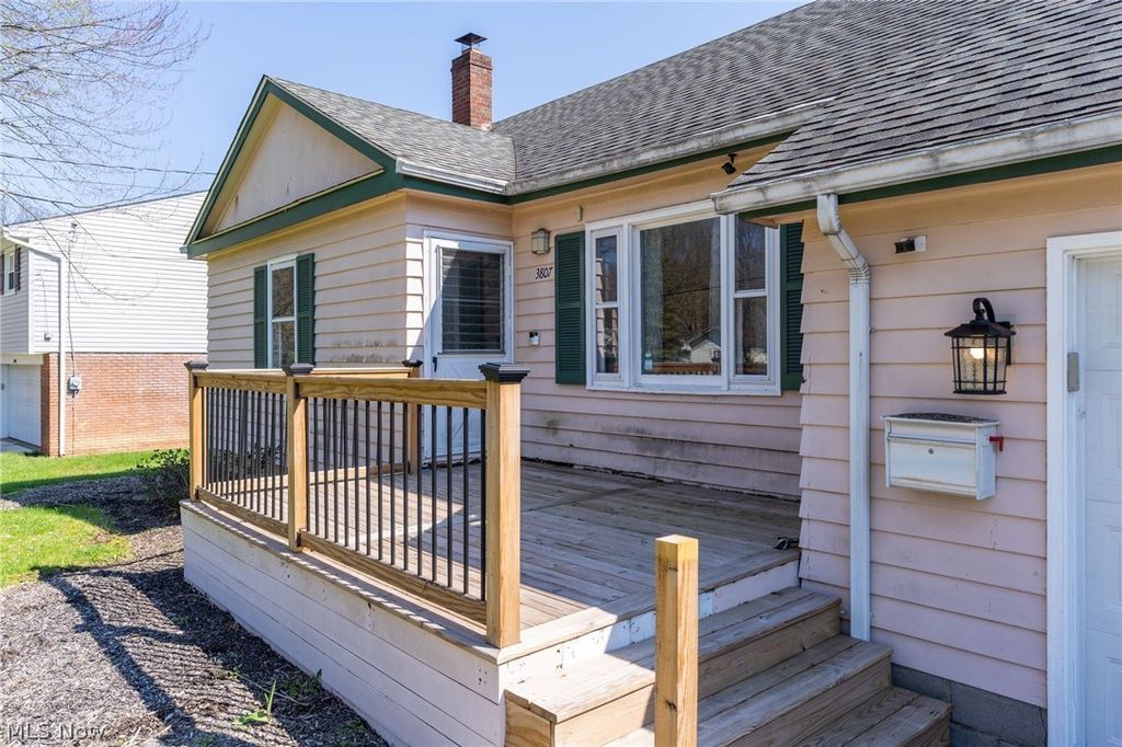 Photo of 3807 Cumberland Drive, Youngstown, OH 44515 (MLS # 5200924)