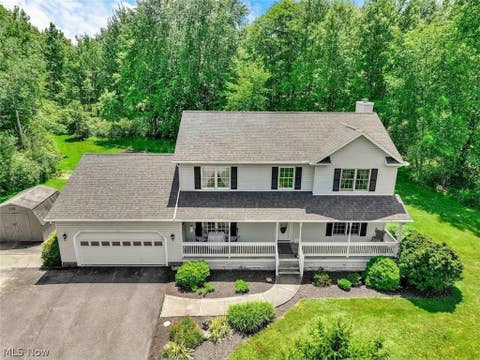 Homes For Sale - 17800 Settlers Trail<br/> Chagrin Falls, OH 44023