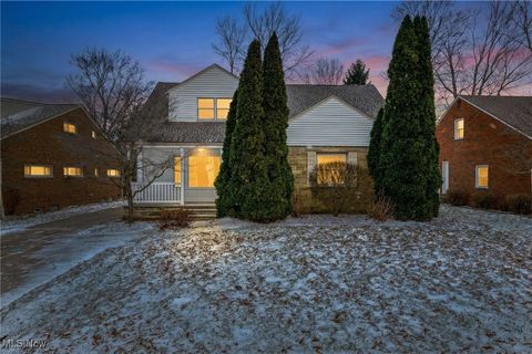 Photo of 24103 Woodway Road, Beachwood, OH 44122 (MLS # 5169929)