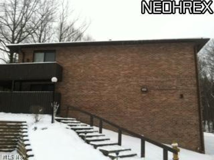 Completely updated 2 Bedroom end unit condo in Brecksville with 1228 square feet of living space.  The home offers an updated kitchen with newer oak cabinets, granite counter tops with breakfast bar, porcelain tile flooring and all of the appliances.  There is fresh paint and newer carpeting throughout the unit. The bathrooms have been updated with porcelain tile flooring and newer vanities. There is a wrap-around deck, 2 car garage and an in-suite laundry area. This is a short sale and is subject to lein holder approval