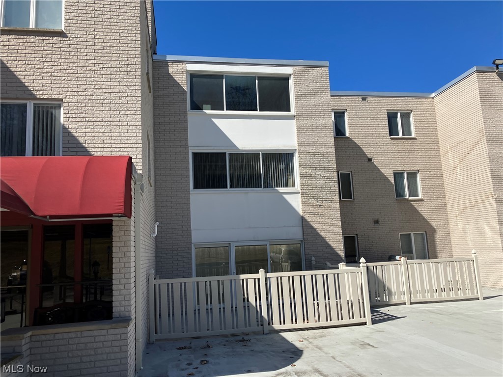 Whispering Heights Condo - Residential