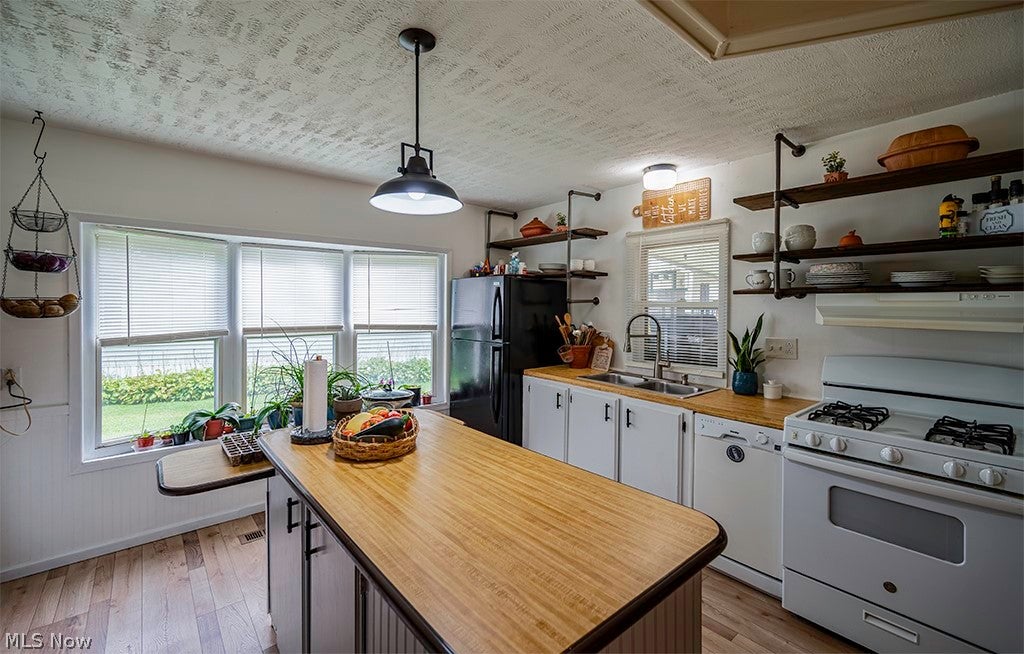 215 Lake Shore Terrace