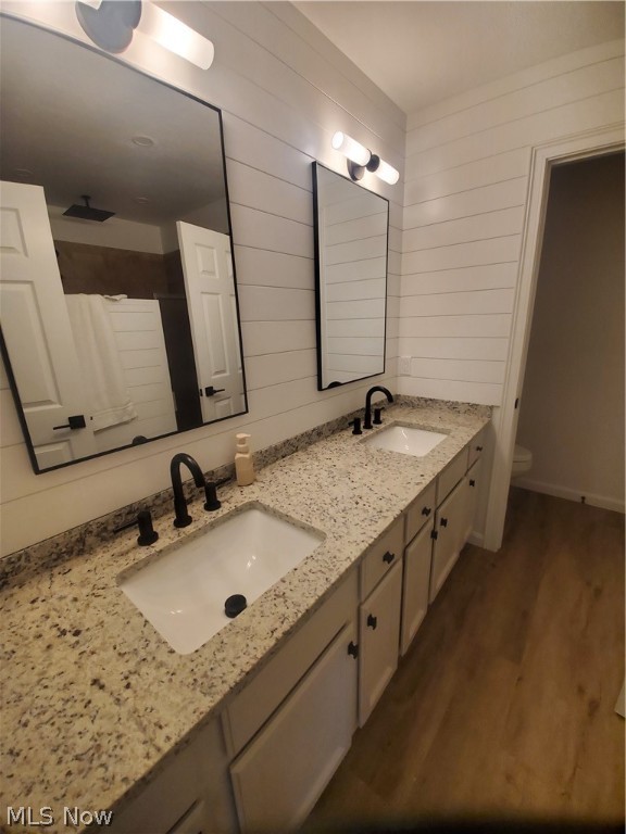 Shady Hollow Condo - Residential