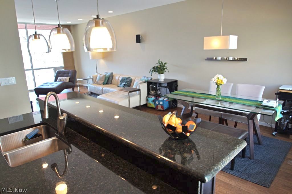 Circle 118 - Residential