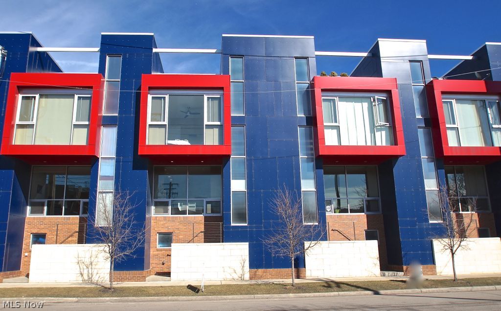 Circle 118 - Residential