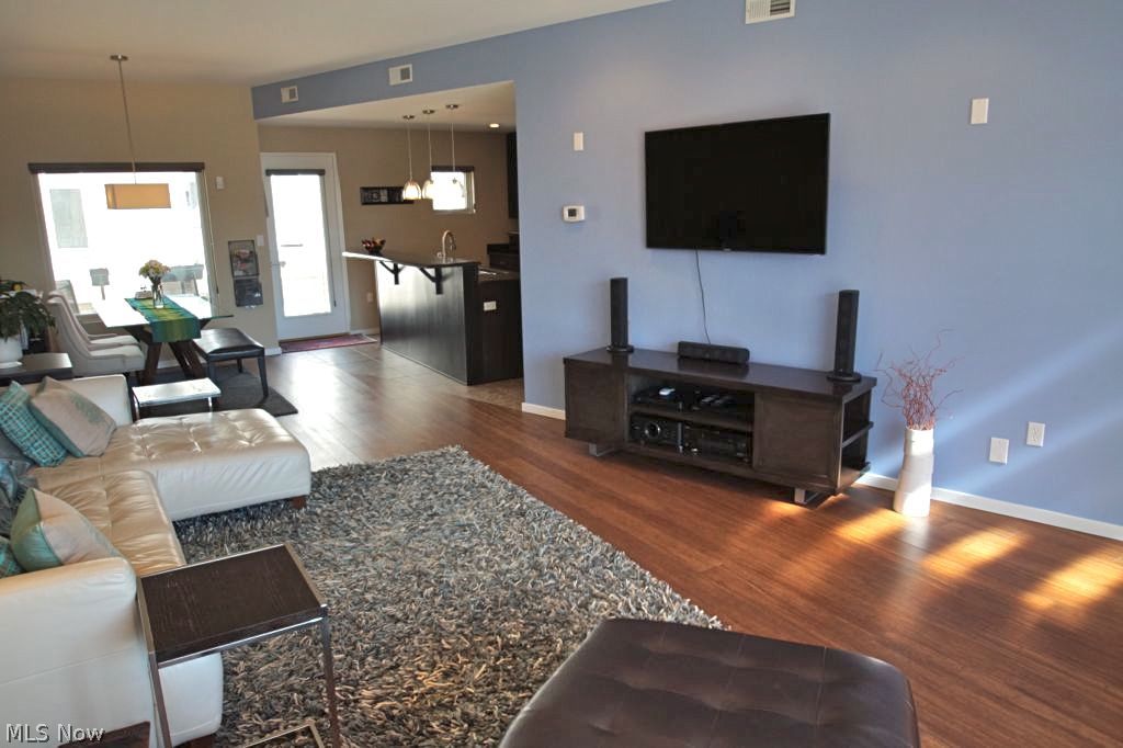 Circle 118 - Residential