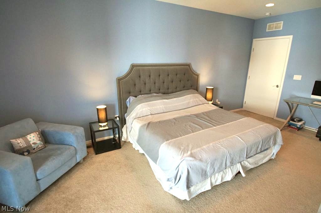 Circle 118 - Residential