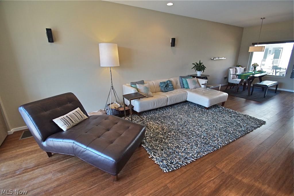 Circle 118 - Residential