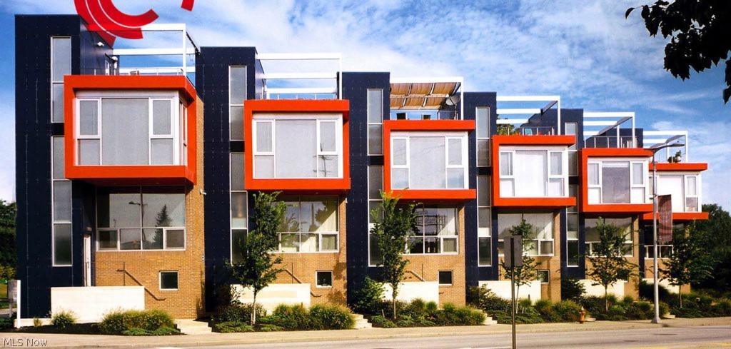 Circle 118 - Residential