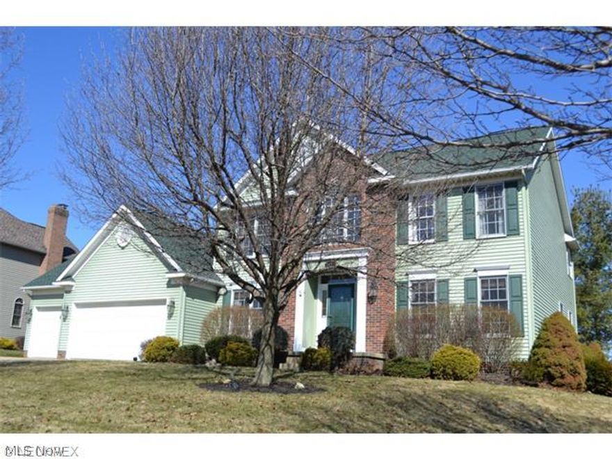 Stunning 2 story home located in the desirable Raintree allotment.  Spacious home with 5 bedrooms, 3 full baths and a 3 car garage!