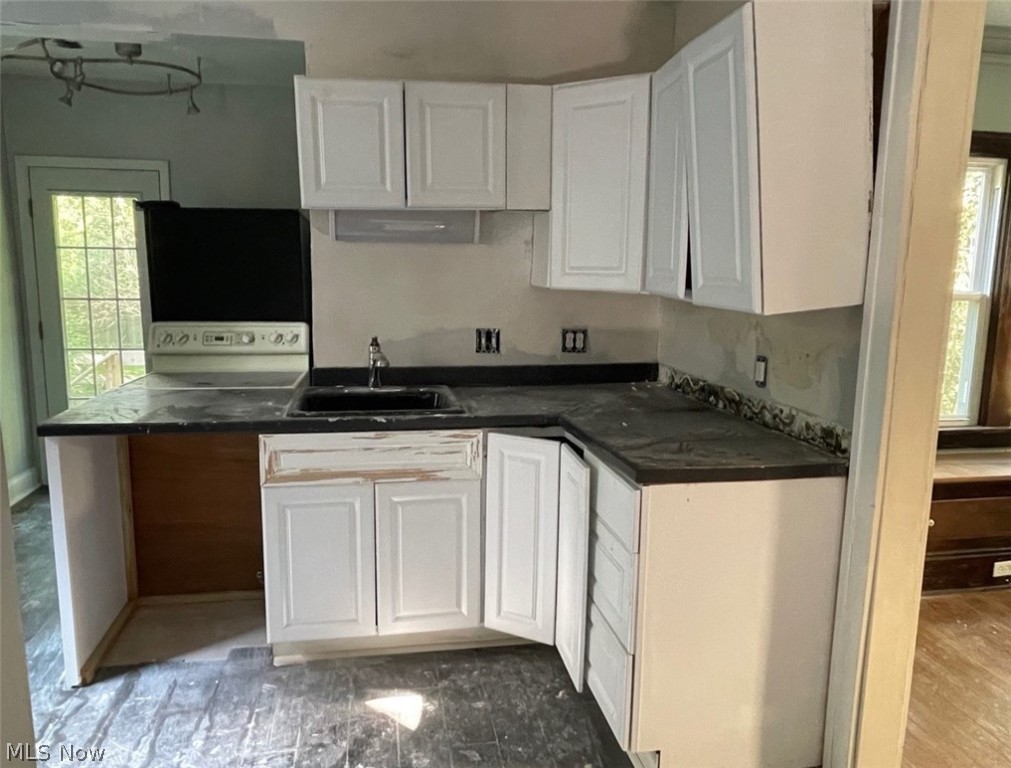 Cleveland Heights Blvd - Residential