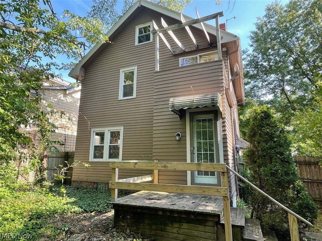 Cleveland Heights Blvd - Residential