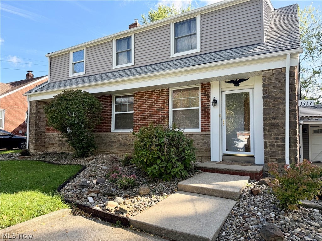 1313 Richmond Road