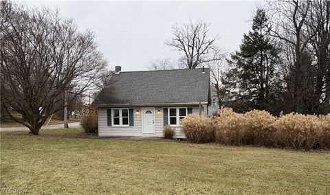 Tiny photo for 4258 Mahoning Avenue, Youngstown, OH 44515 (MLS # 5210565)