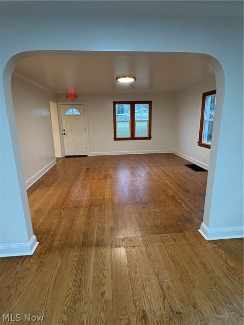Tiny photo for 4258 Mahoning Avenue, Youngstown, OH 44515 (MLS # 5210565)