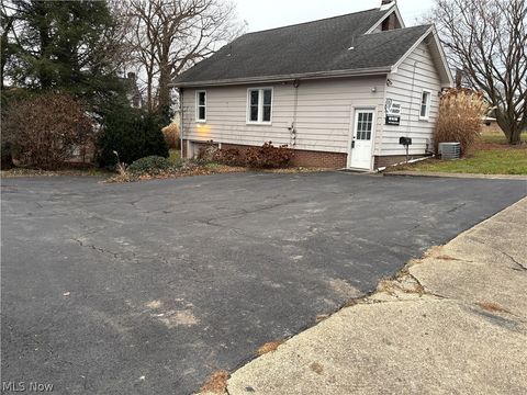 Tiny photo for 4258 Mahoning Avenue, Youngstown, OH 44515 (MLS # 5210565)