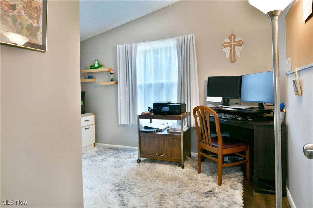 377 Henn Hyde Road, Warren, Ohio image 32