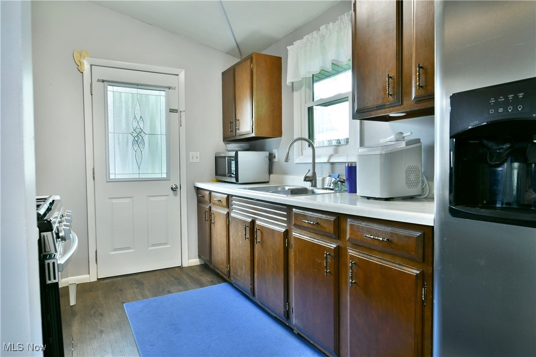 377 Henn Hyde Road, Warren, Ohio image 17