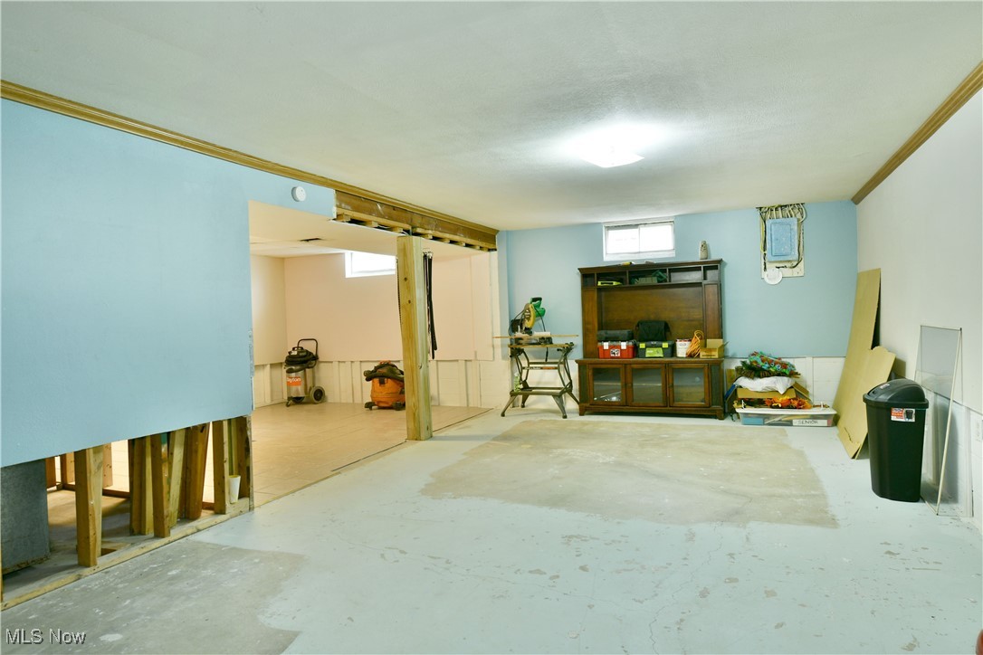 377 Henn Hyde Road, Warren, Ohio image 36