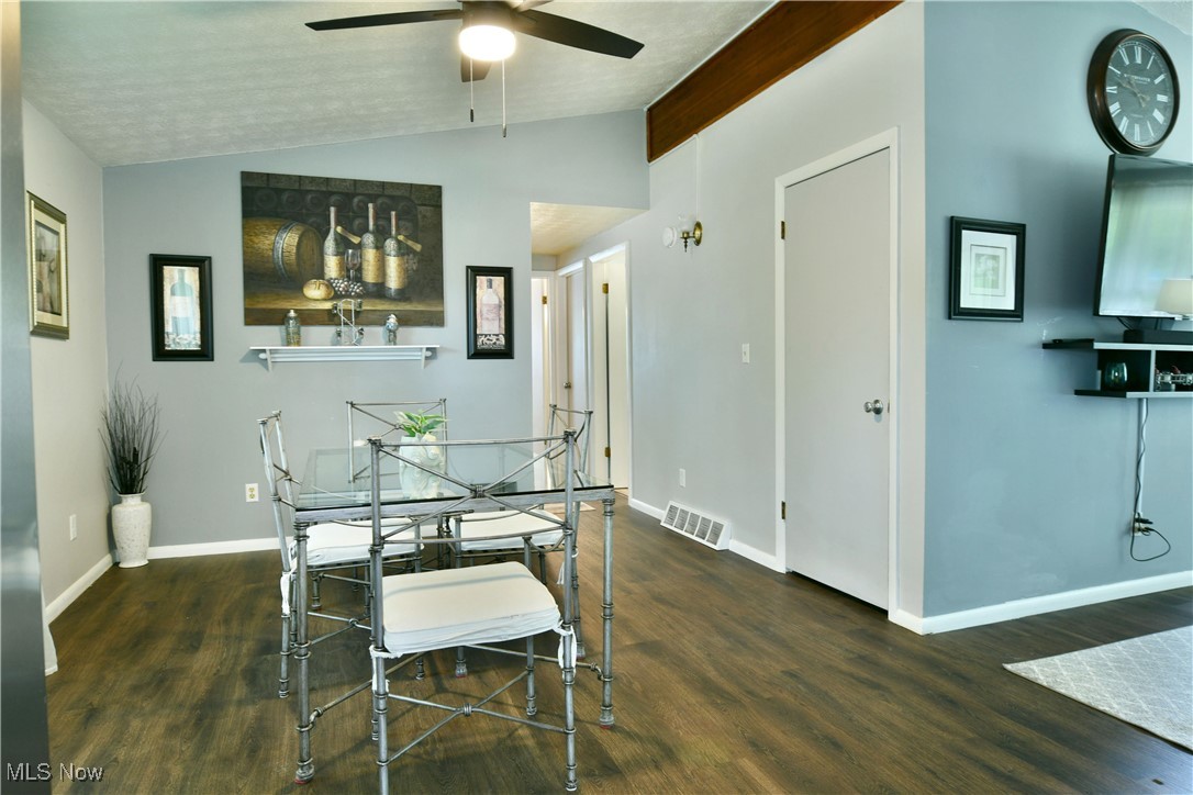377 Henn Hyde Road, Warren, Ohio image 14