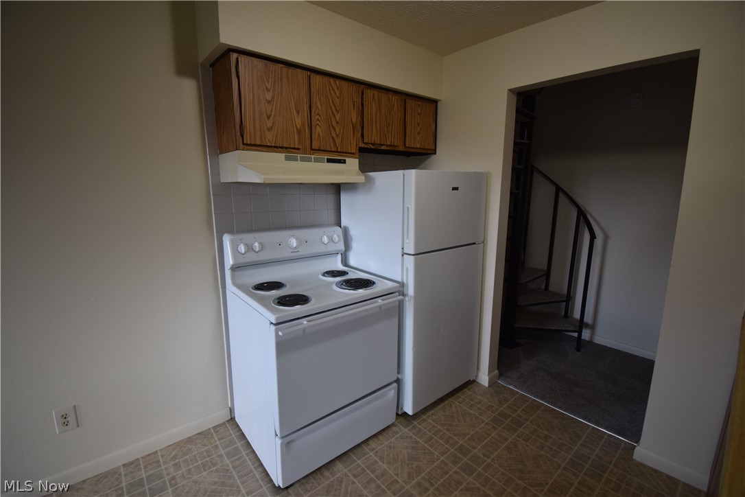 Bellevue - Commercial Sale