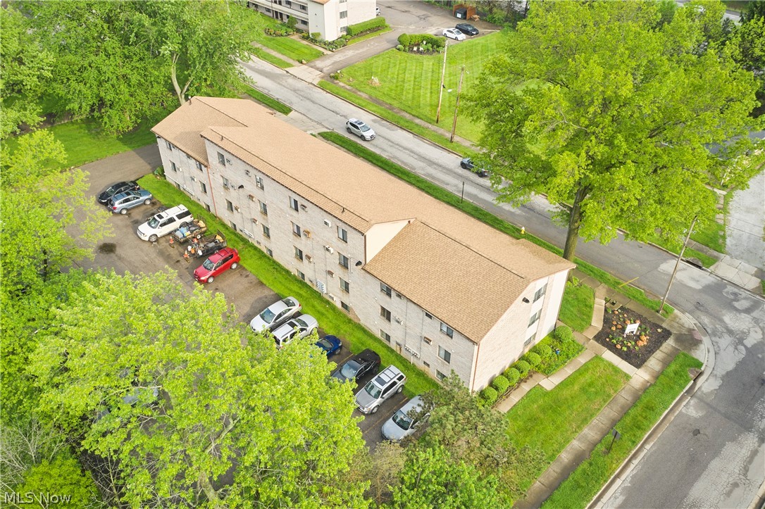 Bellevue - Commercial Sale