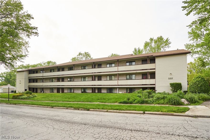 Well-maintained and managed 23 unit building in Kenmore conveniently located a 1-min drive to I-76/77 and a 5-min drive to downtown Akron / University of Akron. Featuring both 2BR/1BA (5) and 1BR/1BA (18) units. 3rd floor has loft 2BR 1BA floorplan units. Built-in wall AC units. Avg. rent: $630 / mo. Add'l info: Electric radiant heat, Roof ‘21 (asphalt shingle), electric panels '26, shared coin laundry room, exterior stairwells, parking lot, and security lights.