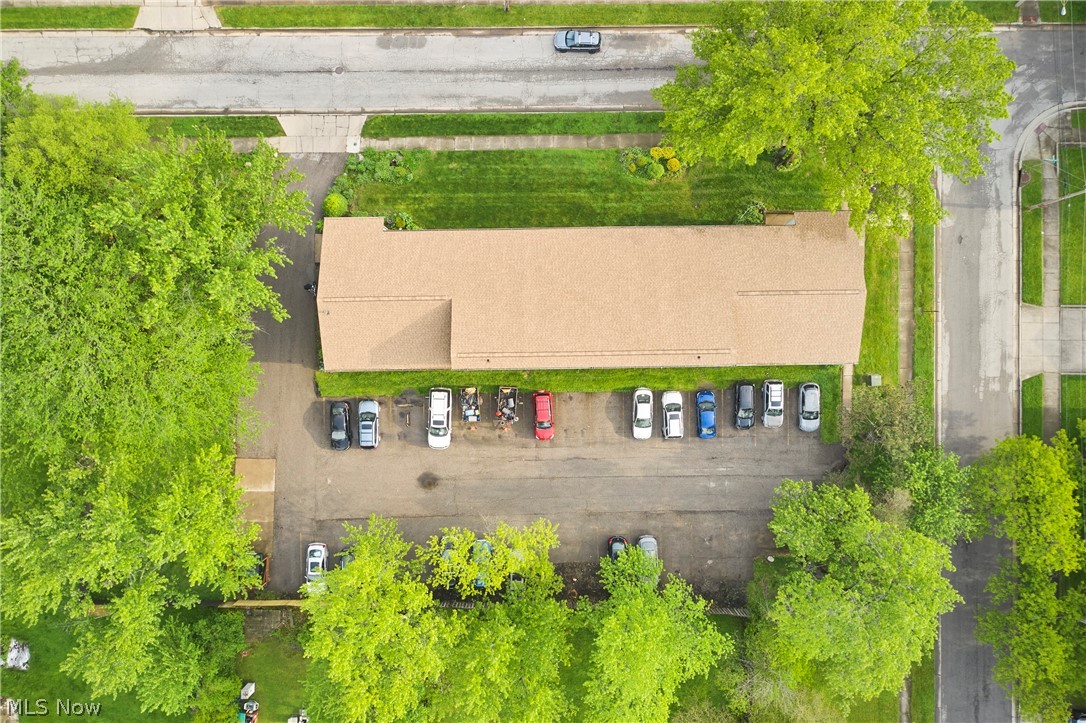 Bellevue - Commercial Sale
