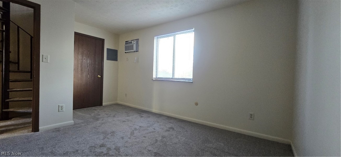 Bellevue - Commercial Sale