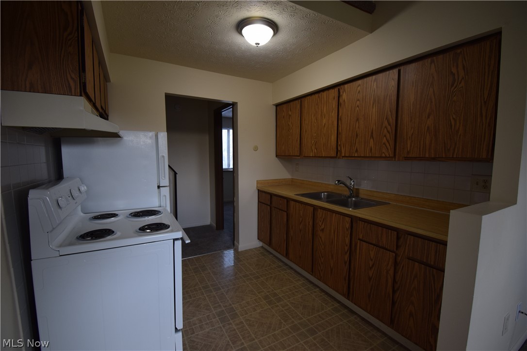 Bellevue - Commercial Sale