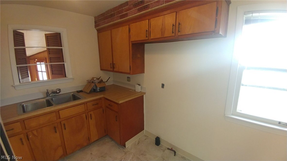 Glenforest Village 01 - Residential Lease