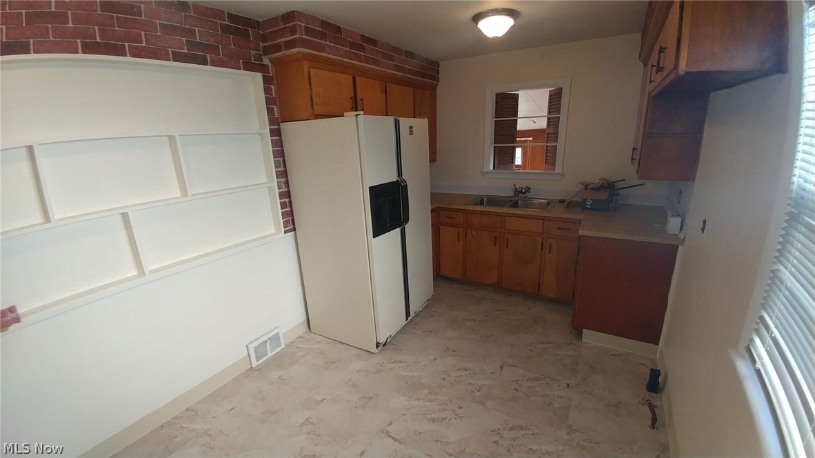 Glenforest Village 01 - Residential Lease